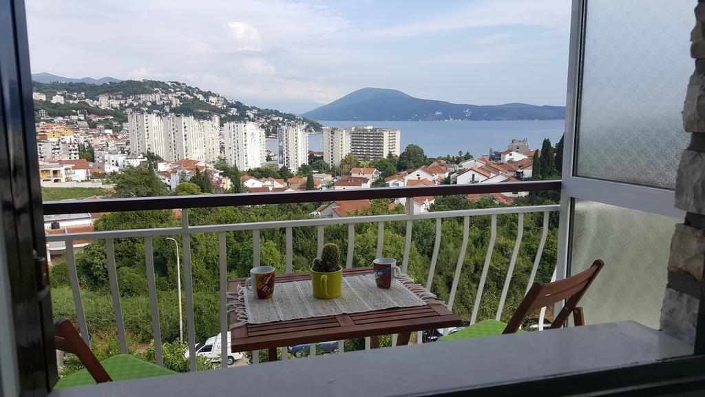 Apartments La Dolce Vita Herceg Novi Exterior photo